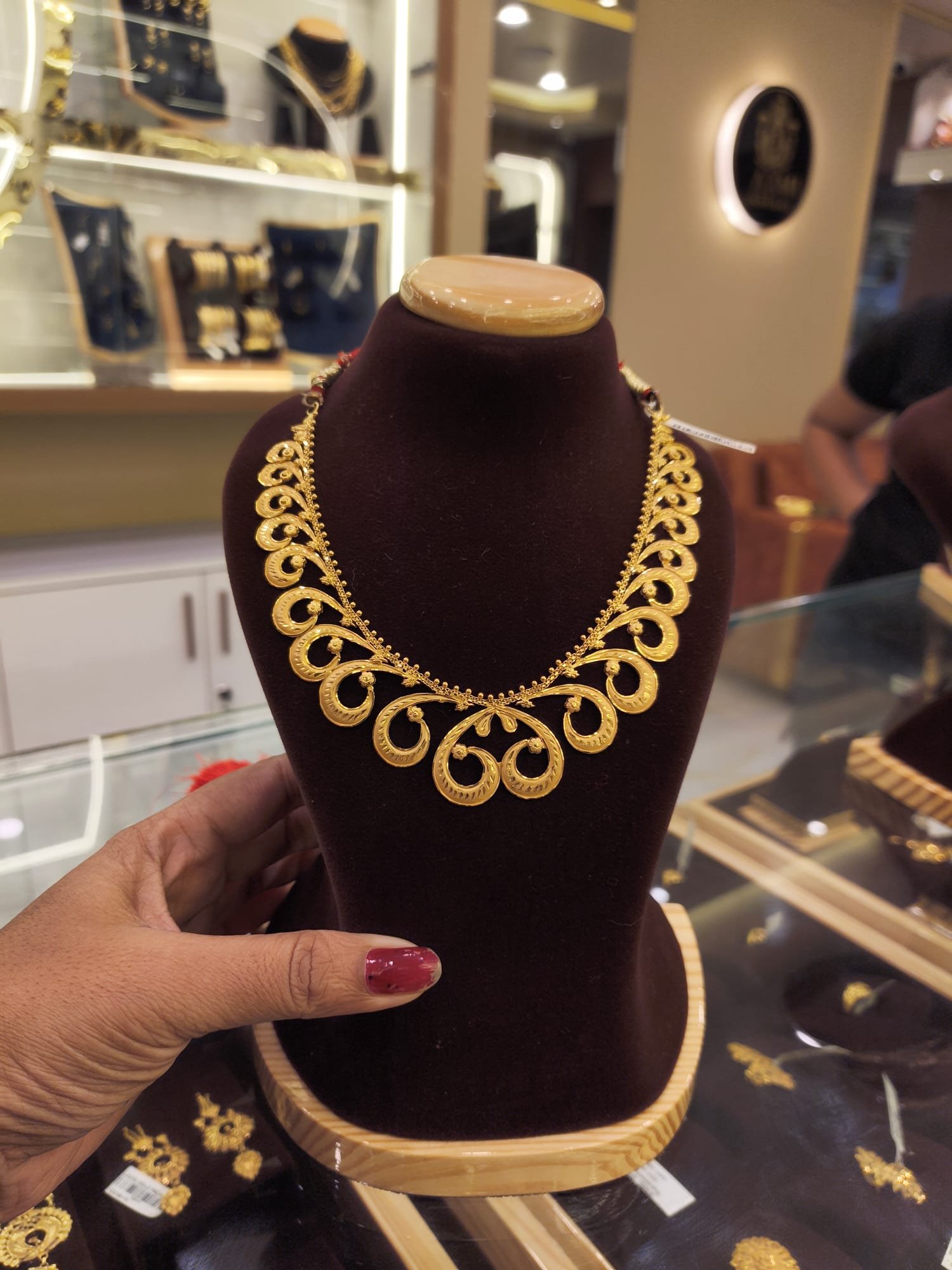 Certified natural gemstone from Laxmi Gold Palace, Kolkata